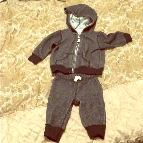 Carter's sweatsuit💫⭐️ - Picture 1 of 6